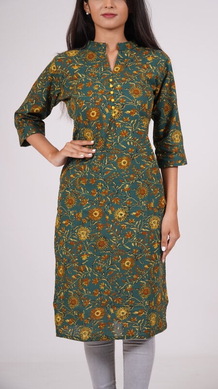 Band Collar Kurti: Chic Comfort in Green (XL)